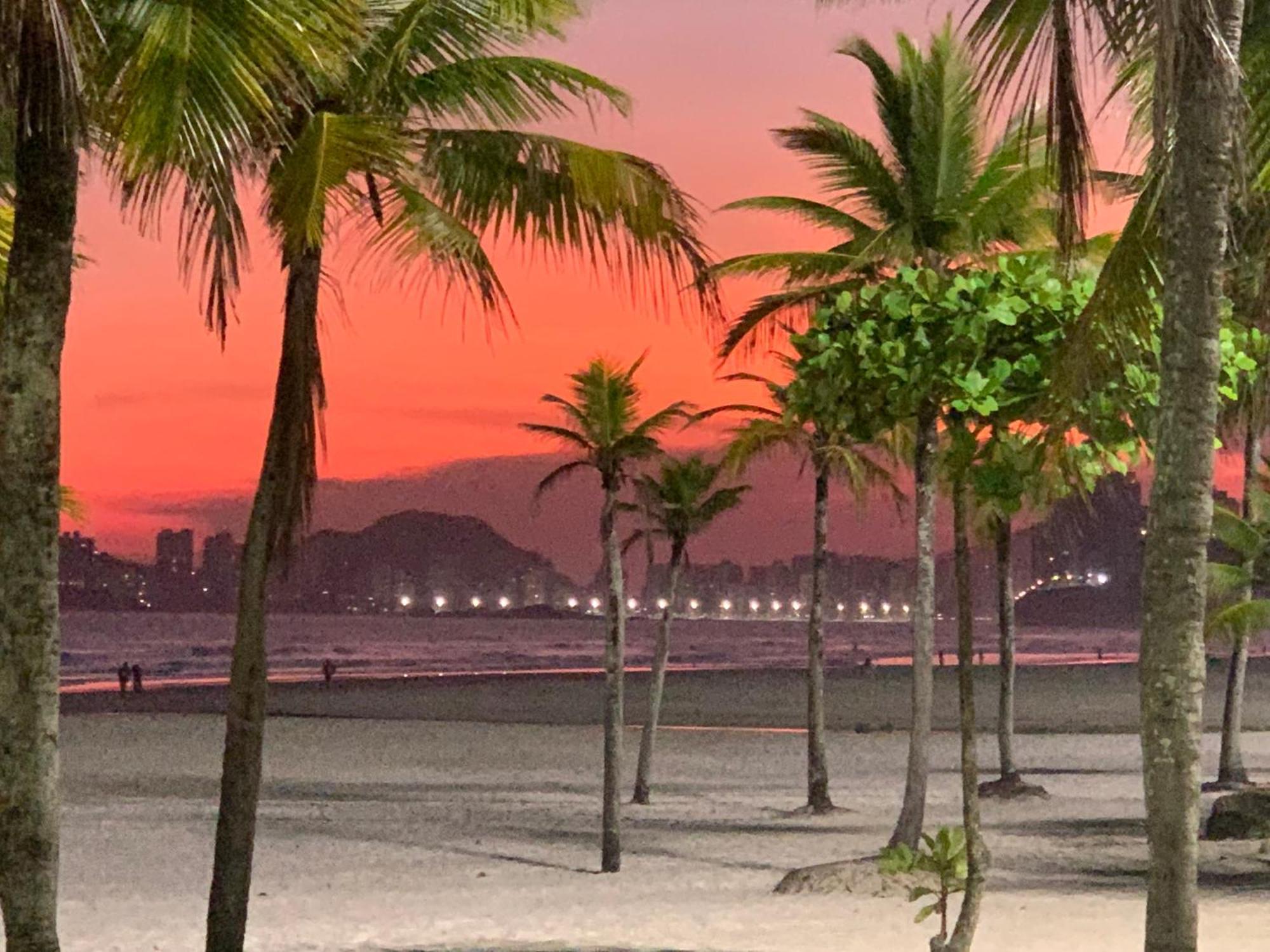 Apartamento 100 Mts Da Praia グァルジャー エクステリア 写真